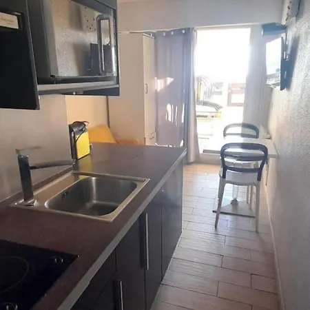 357, Port Nature Colline 3 Au Village Naturiste *